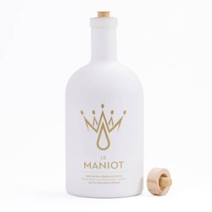 Le Maniot 500mL extra virgin olive oil bottle.