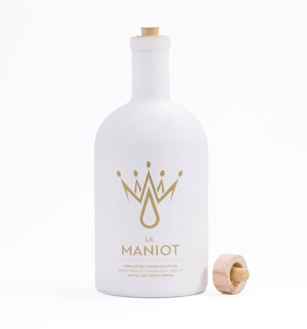 Le Maniot 500mL extra virgin olive oil bottle.